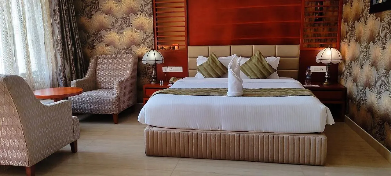 Lake Palace Trivandrum Vettutura Hotel