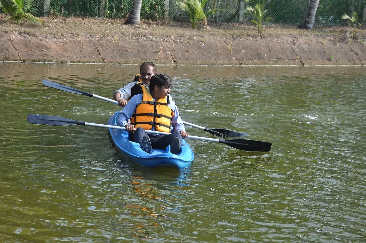 Hotel Lake Palace Trivandrum Vettutura