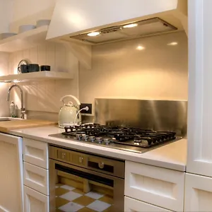 Apartment Lara 100m From Piazza Del Campo Siena